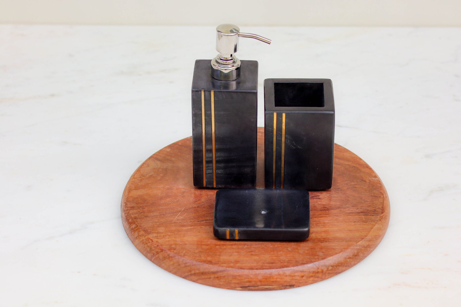 BRASS INLAY BLACK BATHROOM SET (1)