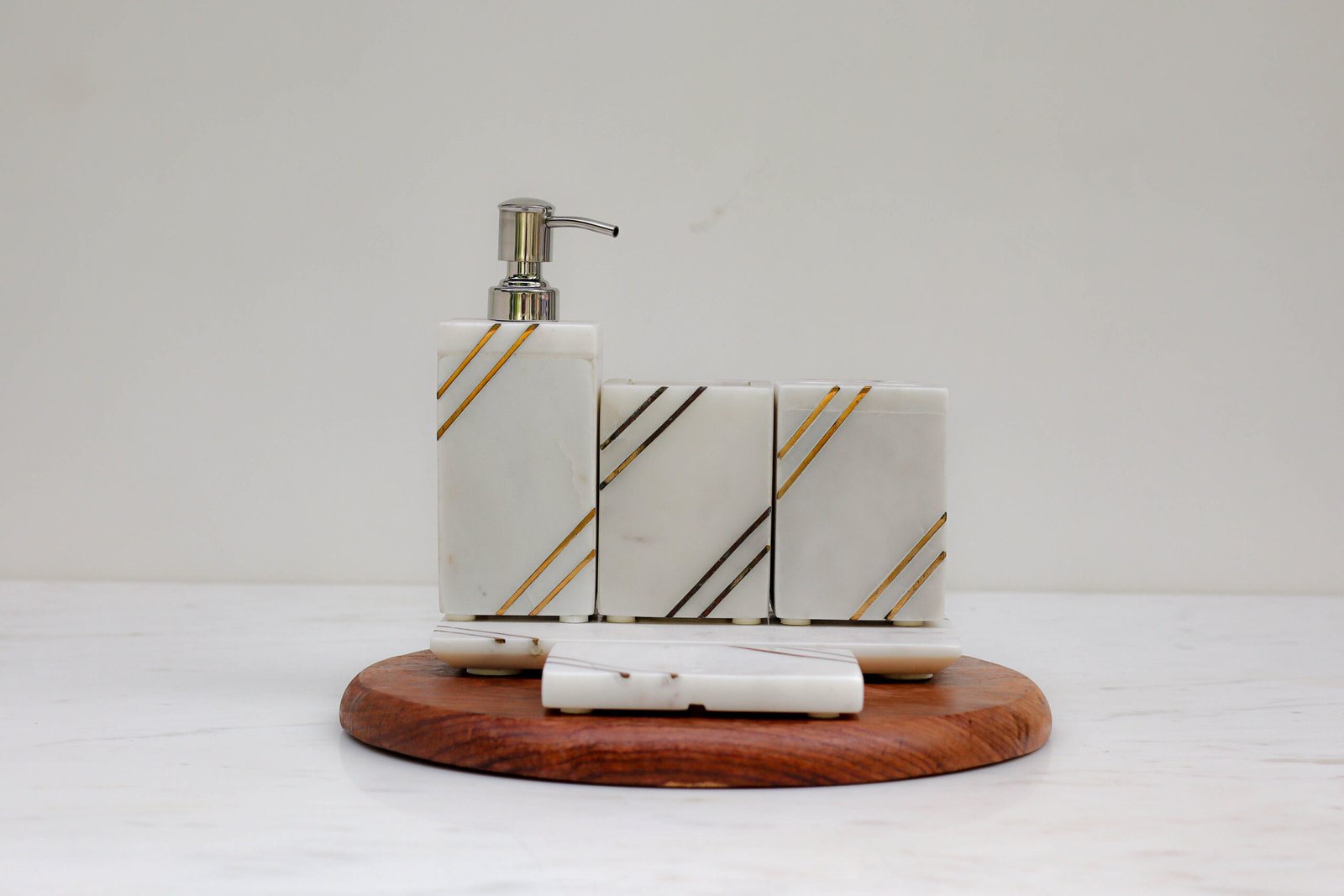 BRASS INLAY WHITE BATHROOM SET (2)