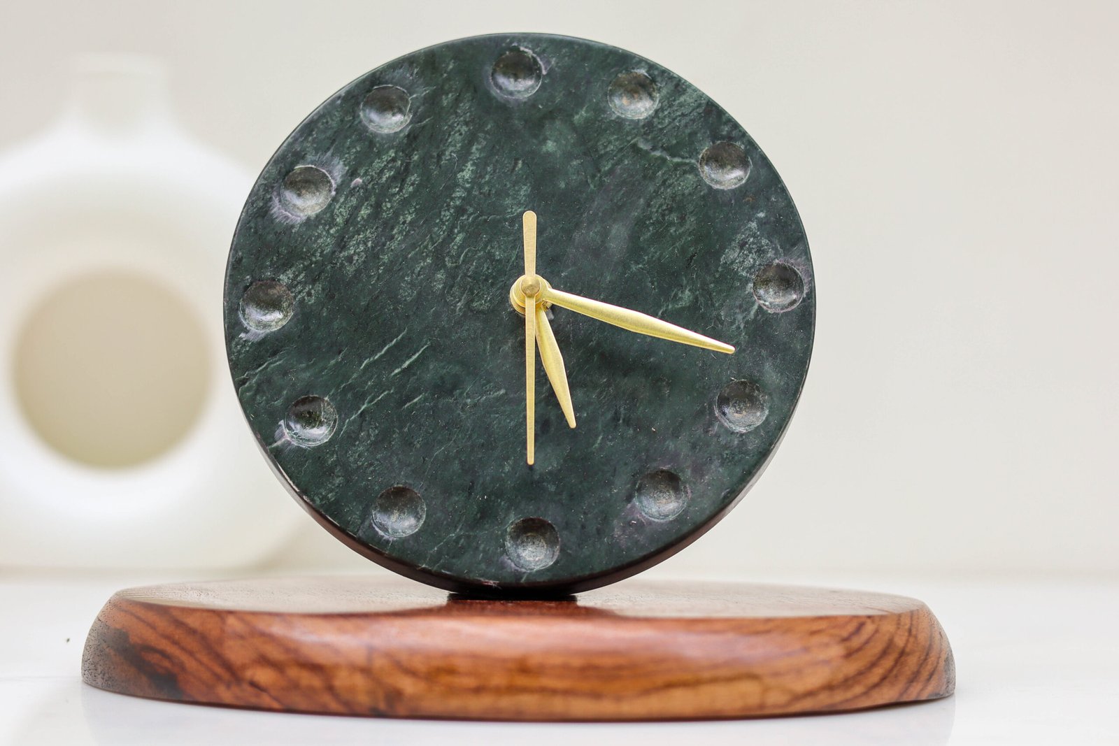 BUBBLE GREEN TABLE CLOCK (2)