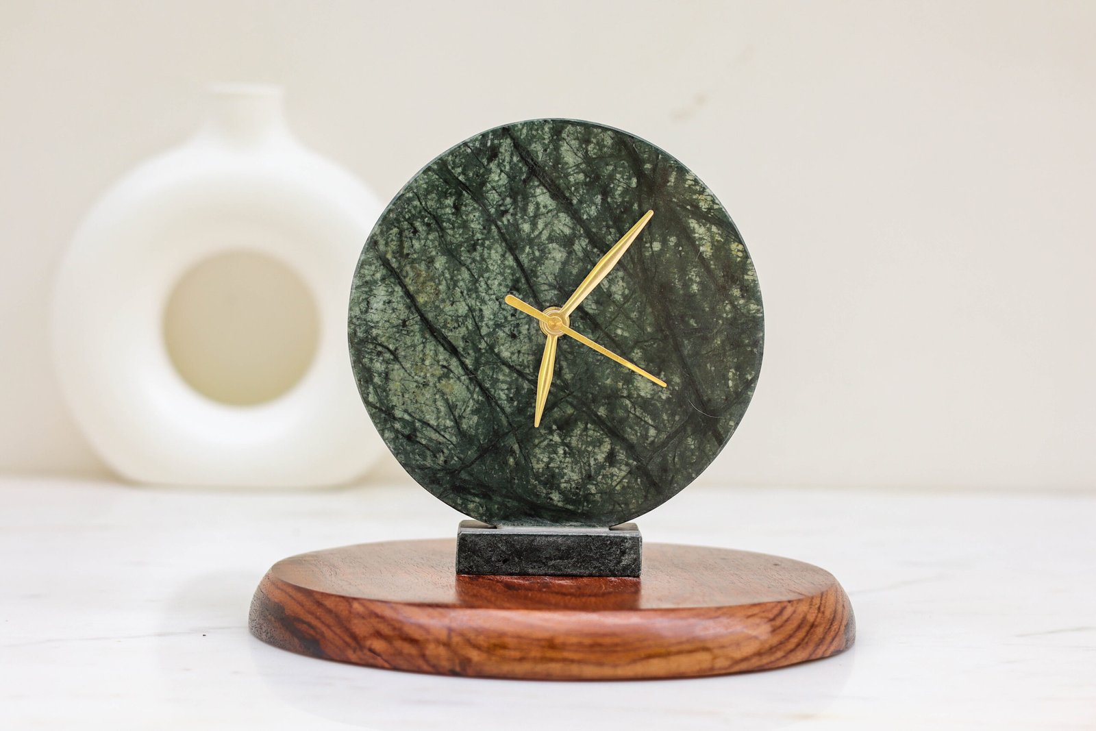 CIRCULAR GREEN TABLE CLOCK (3)