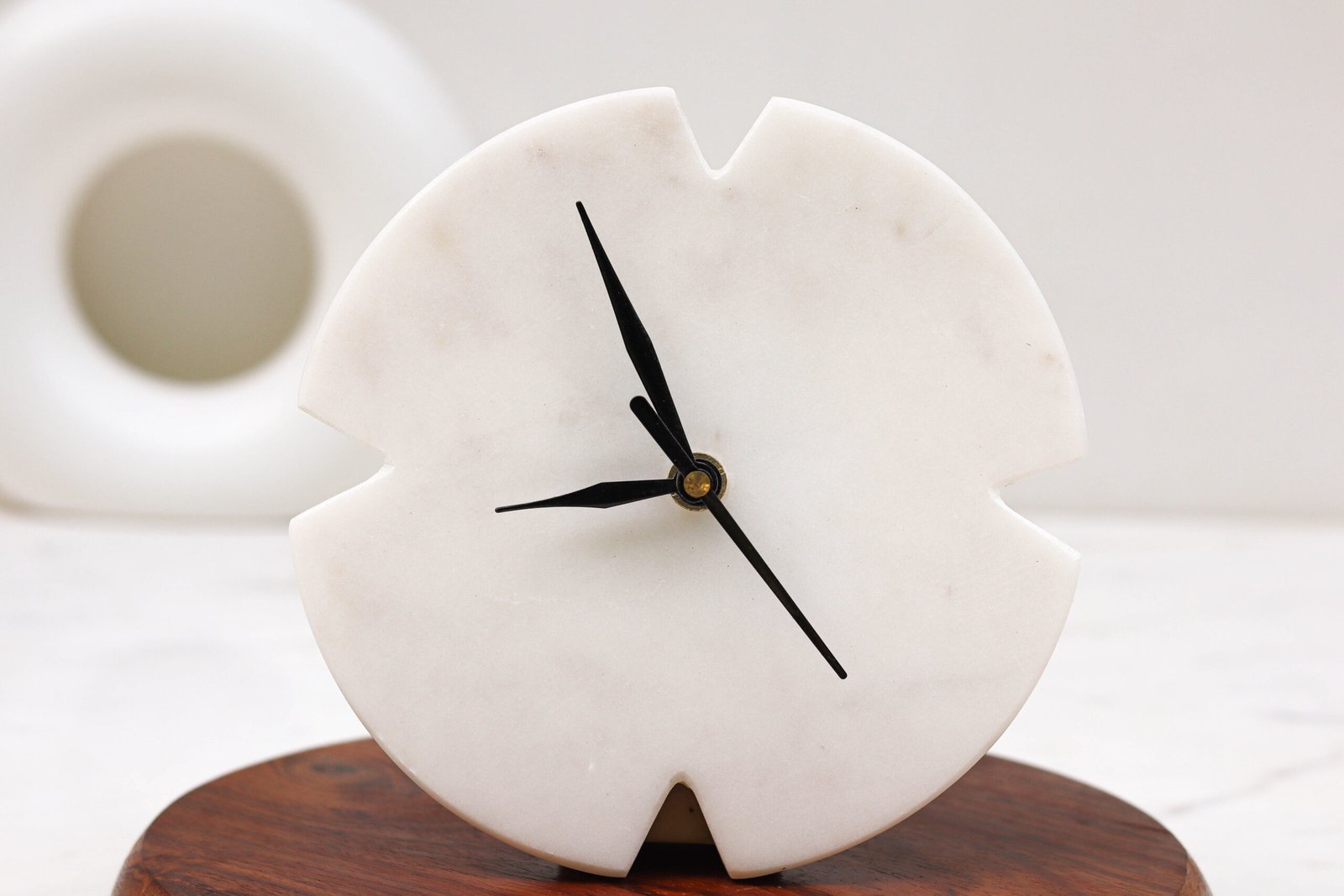 FLOWER WHITE TABLE CLOCK (3)