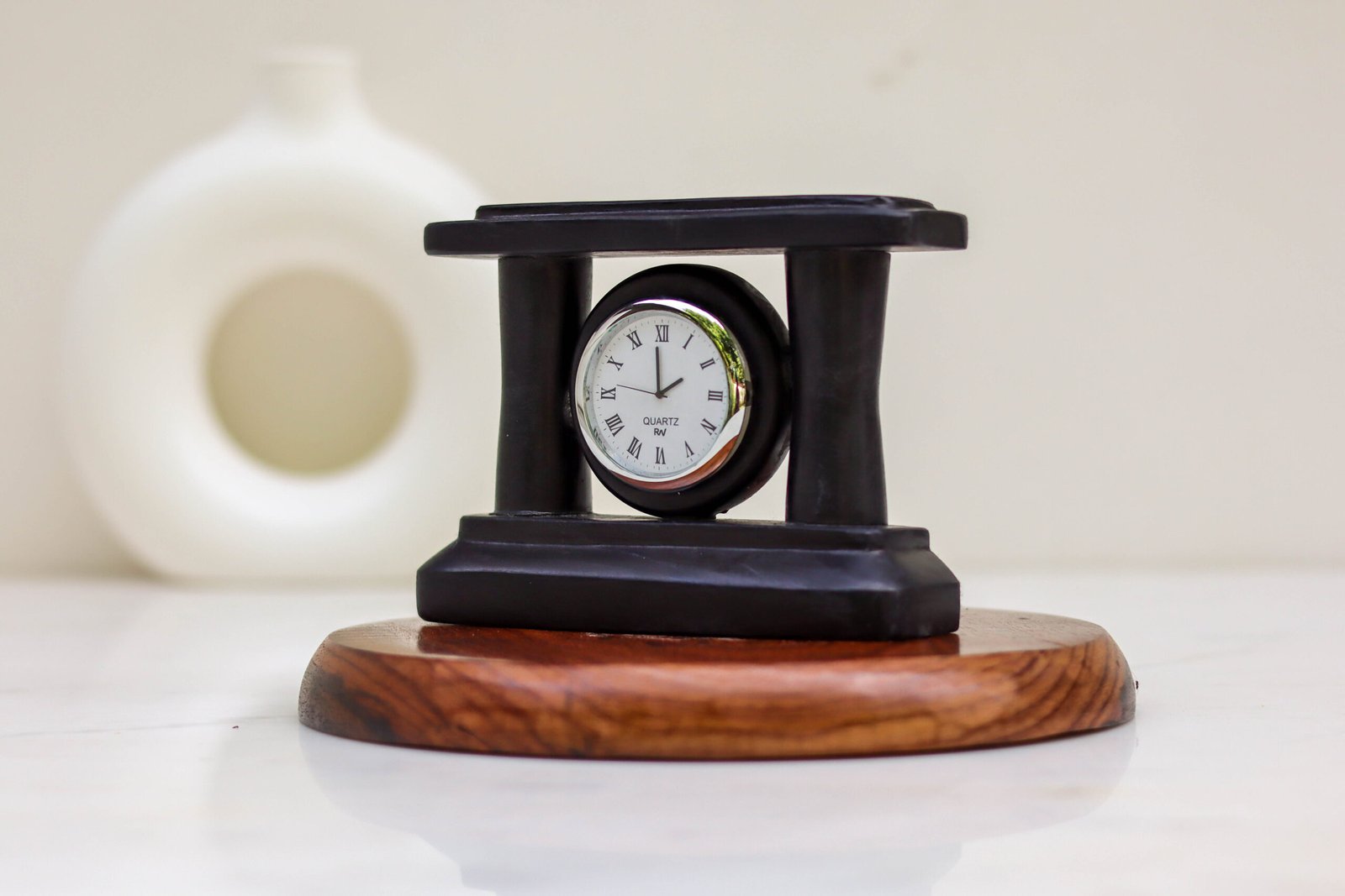 PILLAR BLACK TABLE CLOCK (1)