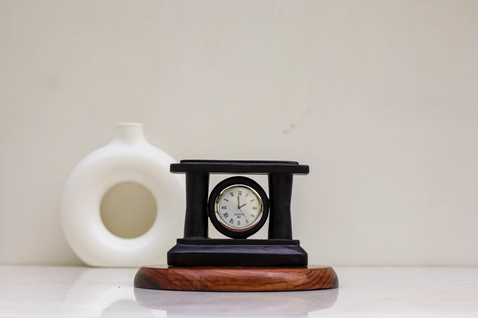 PILLAR BLACK TABLE CLOCK (2)