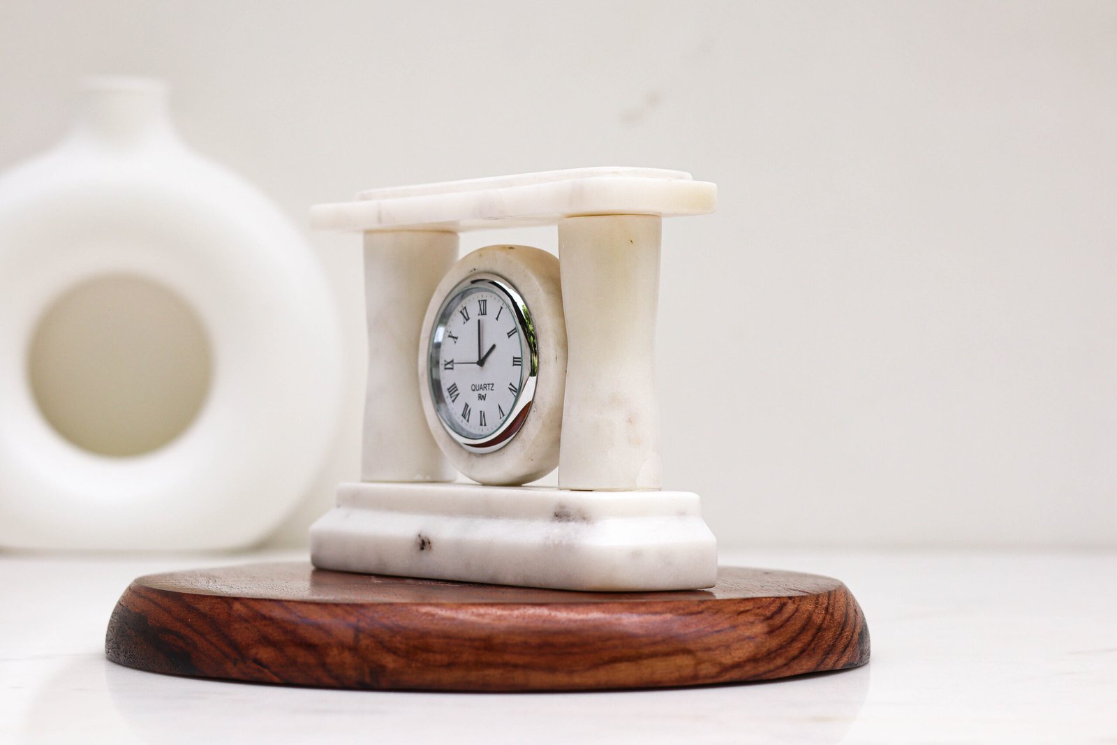 PILLAR WHITE TABLE CLOCK (3)
