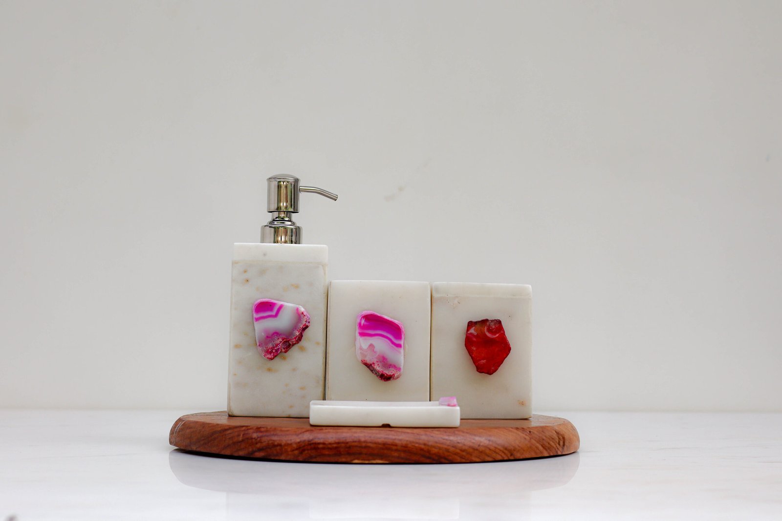 WHITE PINK STONE BATHROOM SET (1)