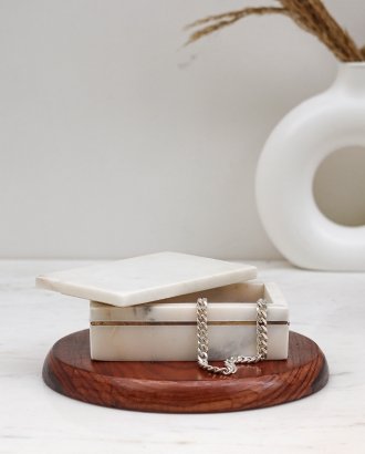 1 (250 x 340 px) (330 x 410 px) (2)